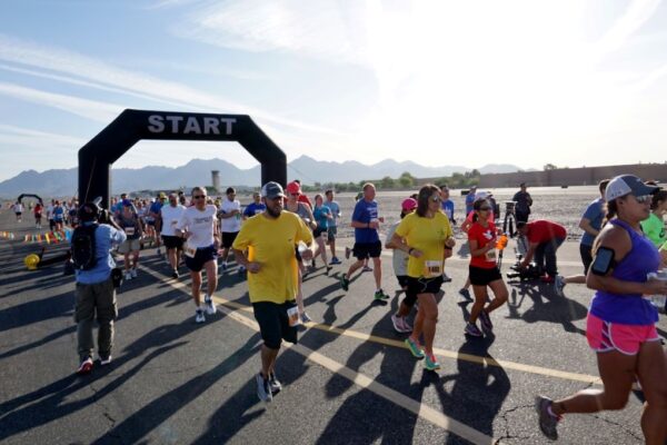 Runners prepare for Run the Runway at Scottsdale Airport